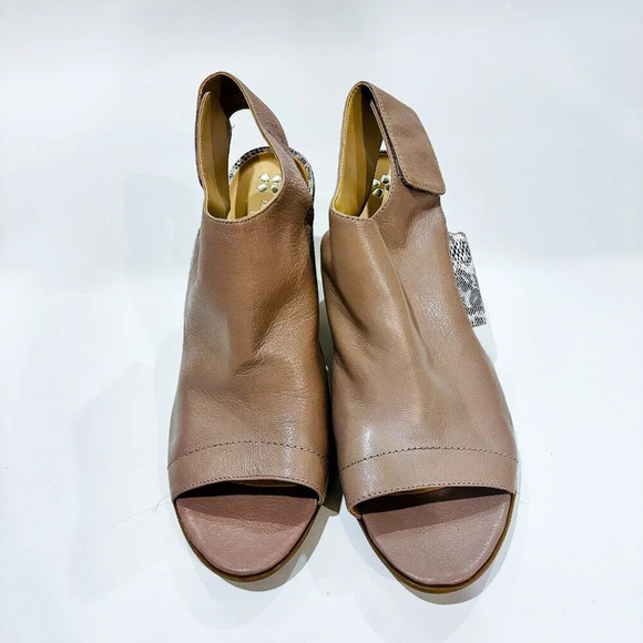 NATURALIZER Zahn snakeskin leather heels  sandals - Picture 2 of 7